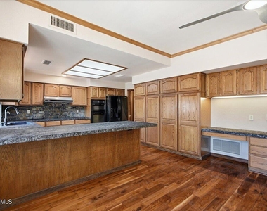 2157 E Alameda Drive - Photo Thumbnail 13
