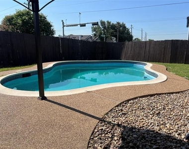 1514 Silverleaf Drive - Photo Thumbnail 25