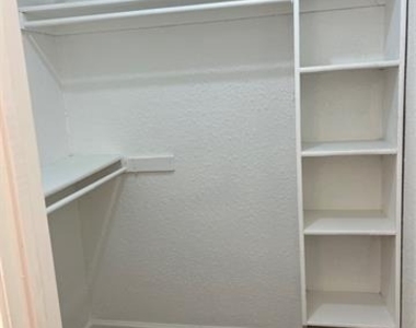 1514 Silverleaf Drive - Photo Thumbnail 15