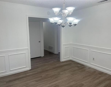 1514 Silverleaf Drive - Photo Thumbnail 8