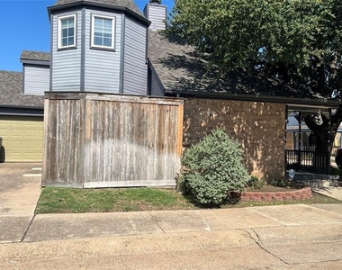 10913 Gable Drive - Photo Thumbnail 1