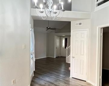 10913 Gable Drive - Photo Thumbnail 33