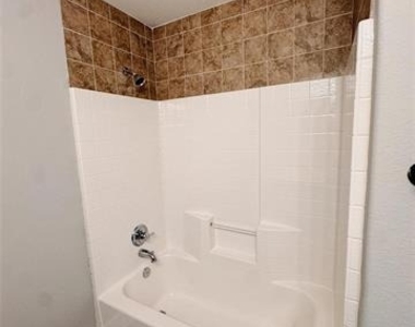 1008 Caudle Lane - Photo Thumbnail 19