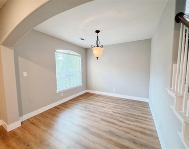 1008 Caudle Lane - Photo Thumbnail 3