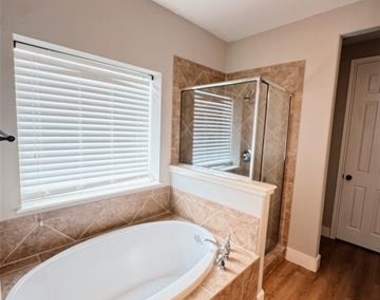 1008 Caudle Lane - Photo Thumbnail 12
