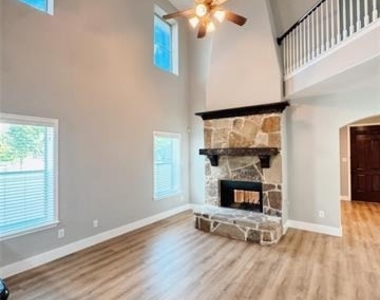 1008 Caudle Lane - Photo Thumbnail 5