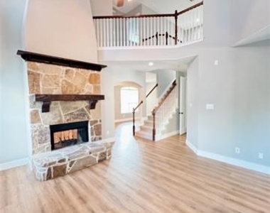 1008 Caudle Lane - Photo Thumbnail 4