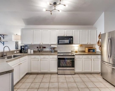 800 Alder Drive - Photo Thumbnail 2