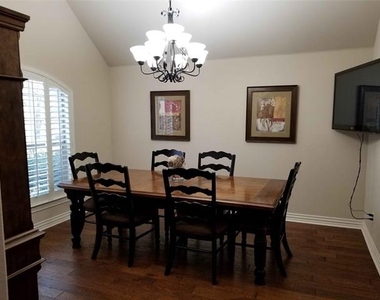 309 Bay Hill Court - Photo Thumbnail 1