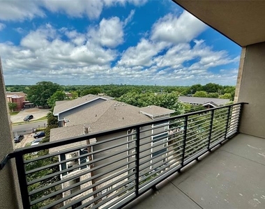 7450 Coronado Avenue - Photo Thumbnail 10
