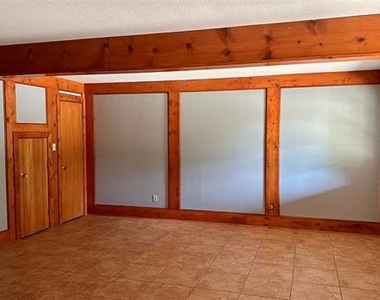 126 N Garza Road - Photo Thumbnail 3