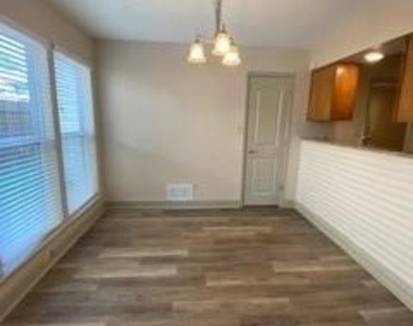 7570 Kings Ridge Road - Photo Thumbnail 6