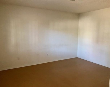 1508 N Preston Street - Photo Thumbnail 18