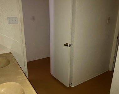 1508 N Preston Street - Photo Thumbnail 17