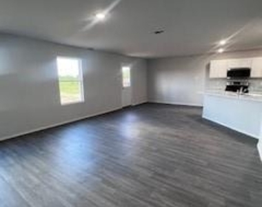 631 Clear Creek Court - Photo Thumbnail 3