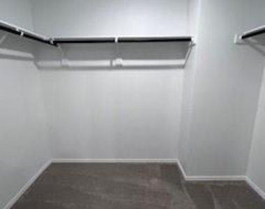 631 Clear Creek Court - Photo Thumbnail 4