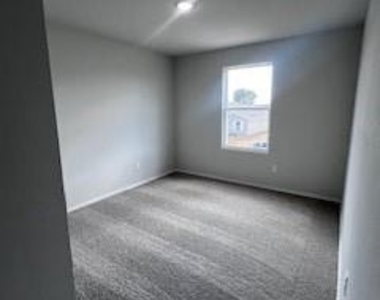 631 Clear Creek Court - Photo Thumbnail 9