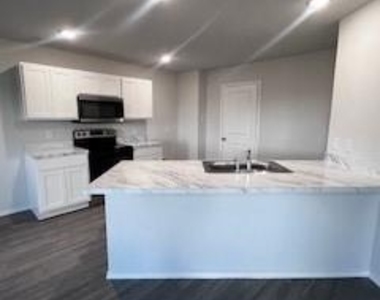 631 Clear Creek Court - Photo Thumbnail 1