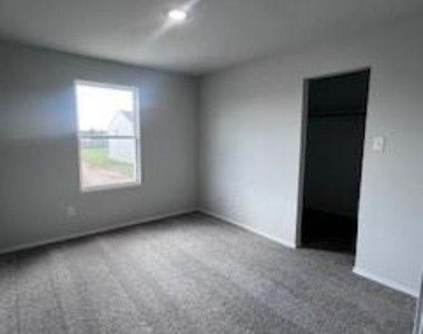 631 Clear Creek Court - Photo Thumbnail 10
