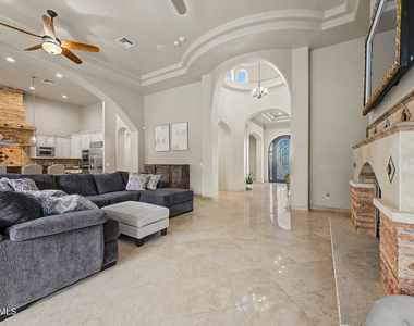 14598 E Corrine Drive - Photo Thumbnail 5