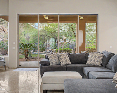 14598 E Corrine Drive - Photo Thumbnail 6