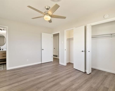 609 S Farmington Road - Photo Thumbnail 17
