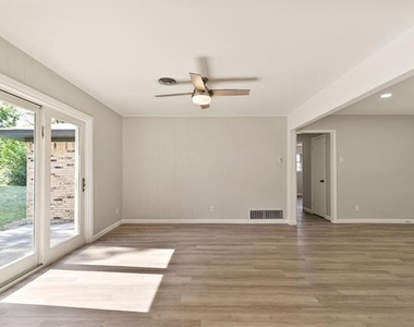 609 S Farmington Road - Photo Thumbnail 13