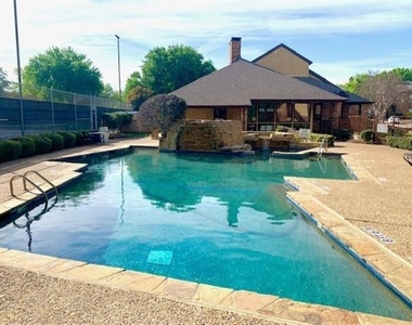 1204 Calico Lane - Photo Thumbnail 11