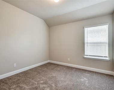 5908 Aster Drive - Photo Thumbnail 11