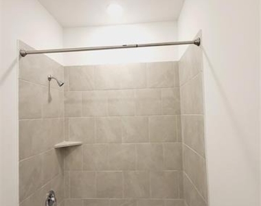 1204 Mimosa Lane - Photo Thumbnail 17