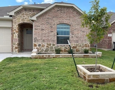 1204 Mimosa Lane - Photo Thumbnail 1