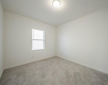 808 Juniper Street - Photo Thumbnail 13