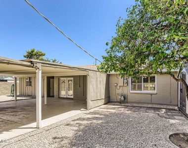 6053 N 22nd Avenue - Photo Thumbnail 25