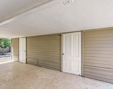6053 N 22nd Avenue - Photo Thumbnail 27