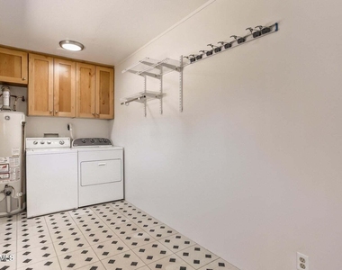 6053 N 22nd Avenue - Photo Thumbnail 22
