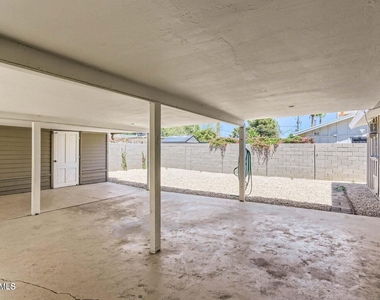 6053 N 22nd Avenue - Photo Thumbnail 23