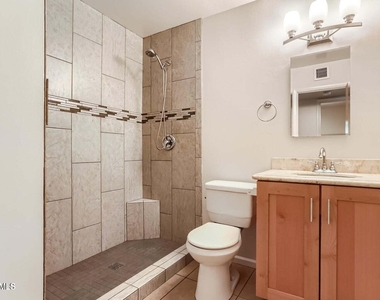 6053 N 22nd Avenue - Photo Thumbnail 20
