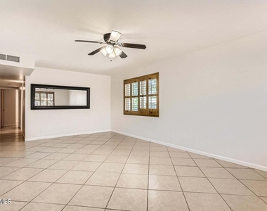 6053 N 22nd Avenue - Photo Thumbnail 10