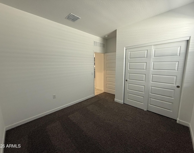 2474 W Sable Avenue - Photo Thumbnail 16