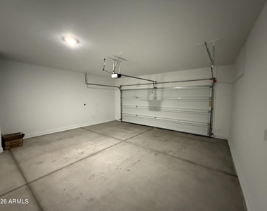 2474 W Sable Avenue - Photo Thumbnail 30