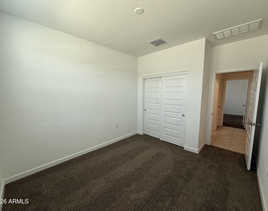 2474 W Sable Avenue - Photo Thumbnail 5