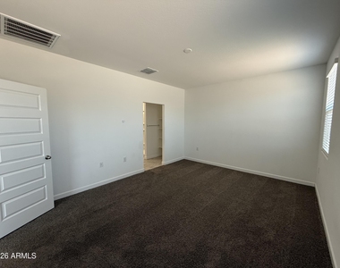 2474 W Sable Avenue - Photo Thumbnail 20