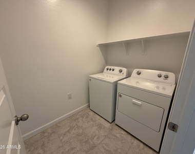 2474 W Sable Avenue - Photo Thumbnail 14