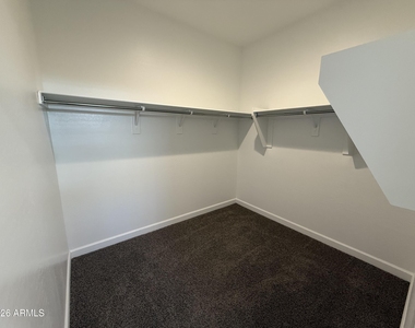 2474 W Sable Avenue - Photo Thumbnail 24