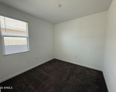 2474 W Sable Avenue - Photo Thumbnail 7