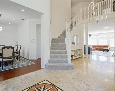 501 Halifax Lane - Photo Thumbnail 15