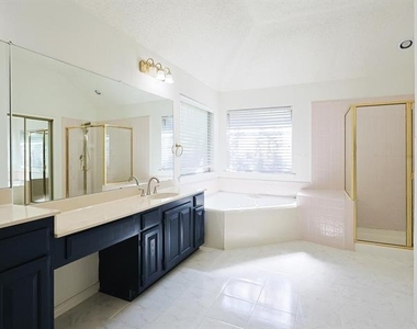 501 Halifax Lane - Photo Thumbnail 24