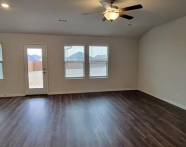 2633 Oneida Lane - Photo Thumbnail 28
