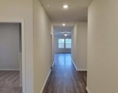 2633 Oneida Lane - Photo Thumbnail 8