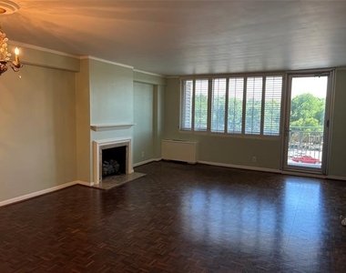 3883 Turtle Creek Boulevard - Photo Thumbnail 1